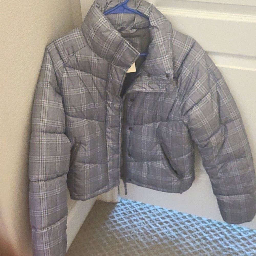 Aeropostale grey plaid puffer jacket
